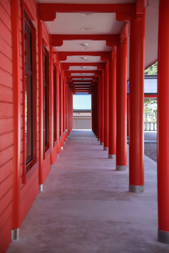 神社の横2