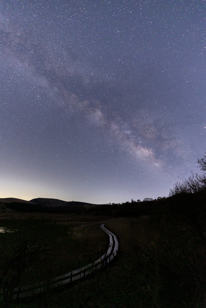 Road to the starry sky