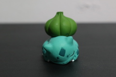 小物：睡姿フシギダネ