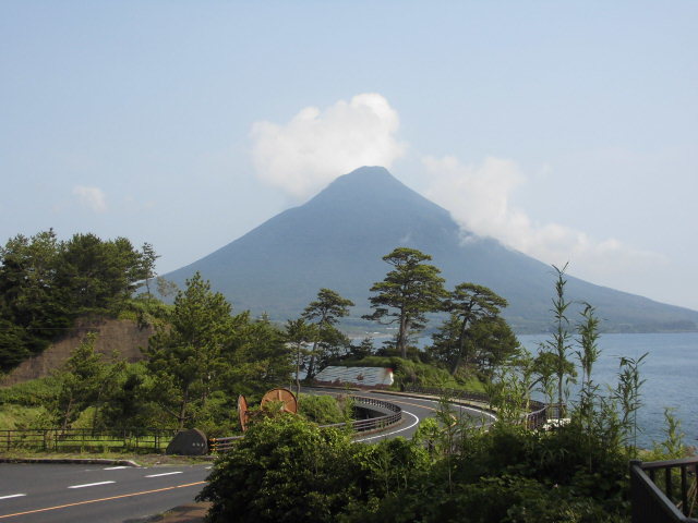 海の向こうは開聞岳。