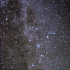 ８月、北天の星空
