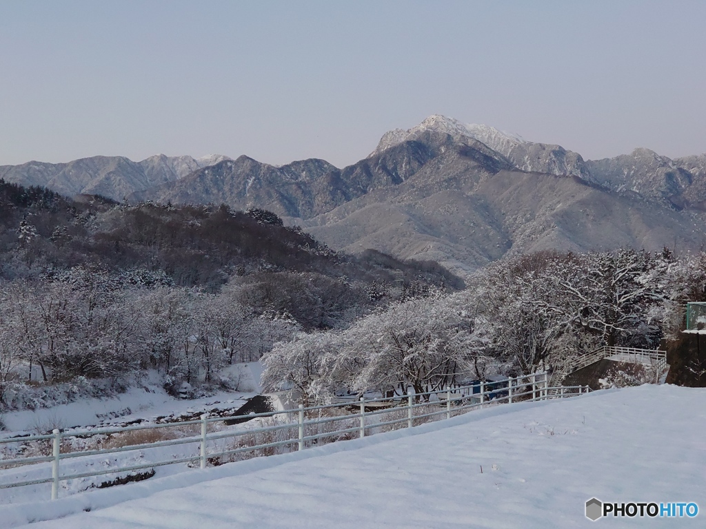 甲斐駒ヶ岳、雪化粧