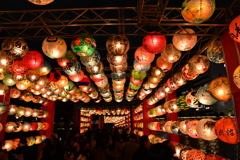 台南・光の廟埕　夜