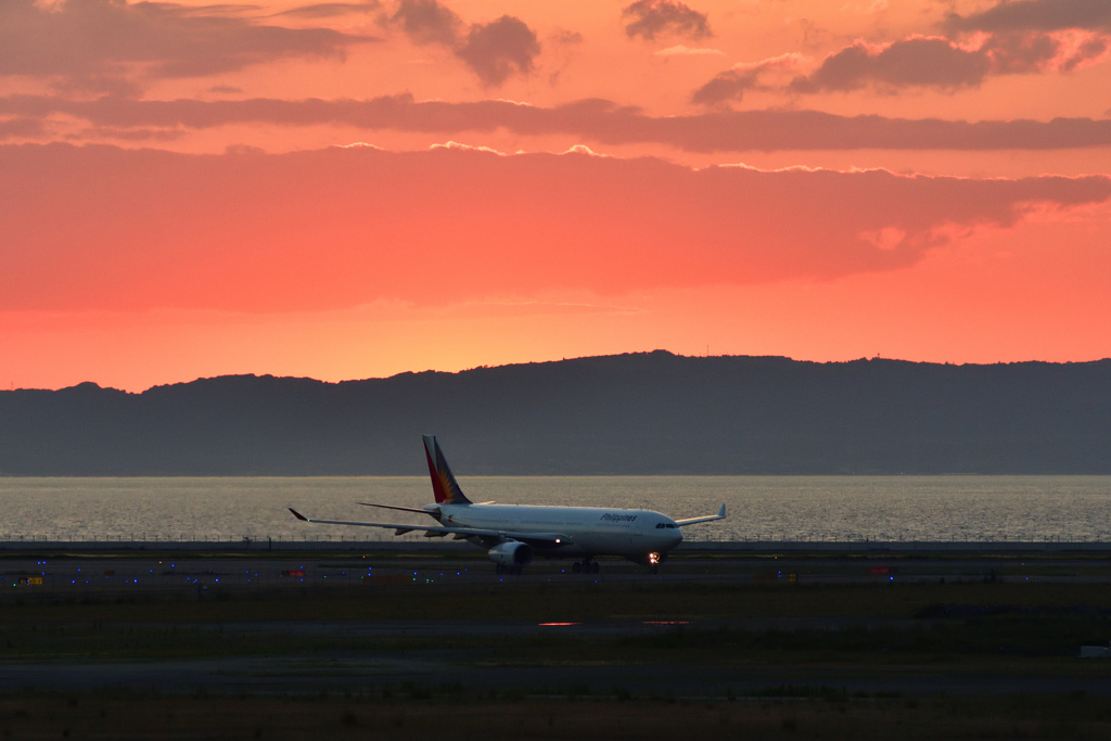 燃える空に冷たい大地