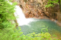 鳥越の滝。