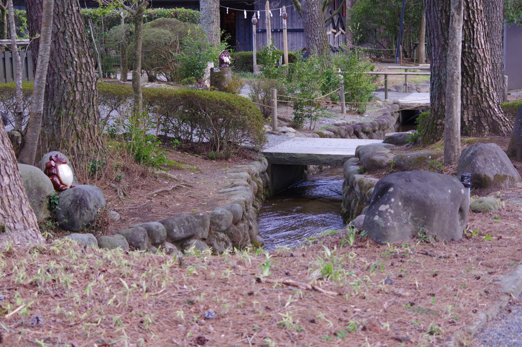 小川