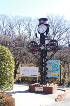 ミニ鉄道駅の時計