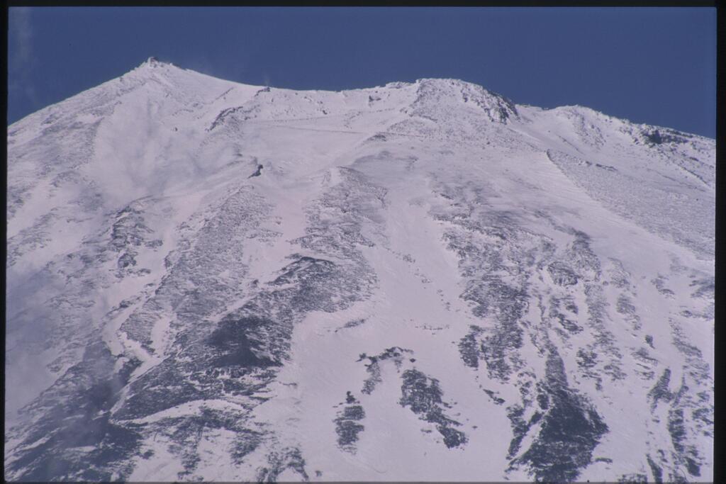 山頂（富士山）２００４年3月