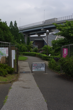 土手の出入り口