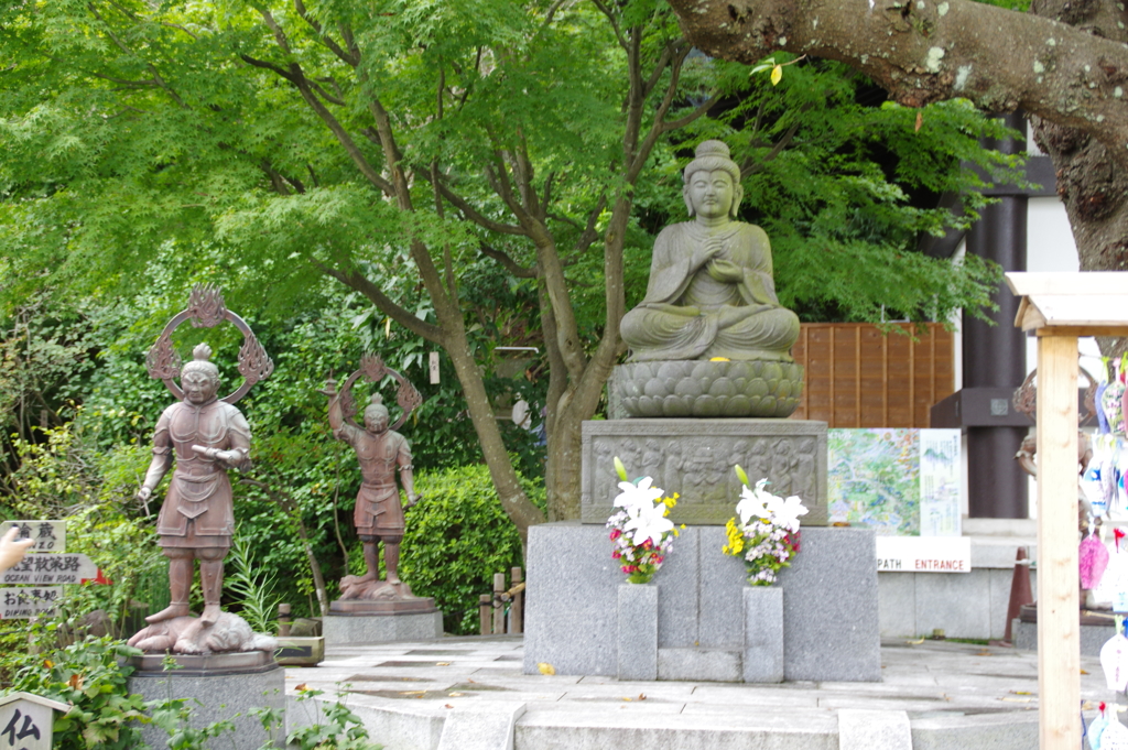 長谷寺境内（石仏）