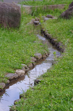 小川