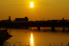 夕暮れ　川　鉄橋