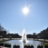 高い空、太陽に噴水が届くように.......