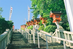 成田山階段（下から）