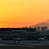 羽田空港の夕日