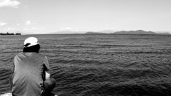 息子と琵琶湖で魚釣り。