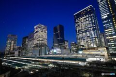 夕暮れの東京駅ホーム