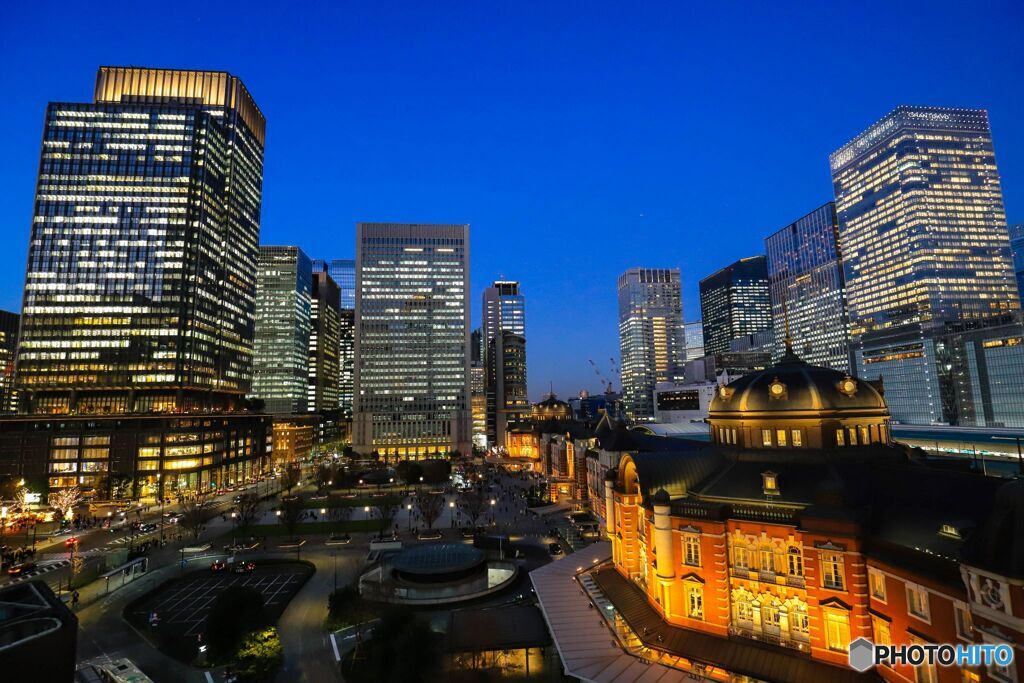 夕暮れの東京駅