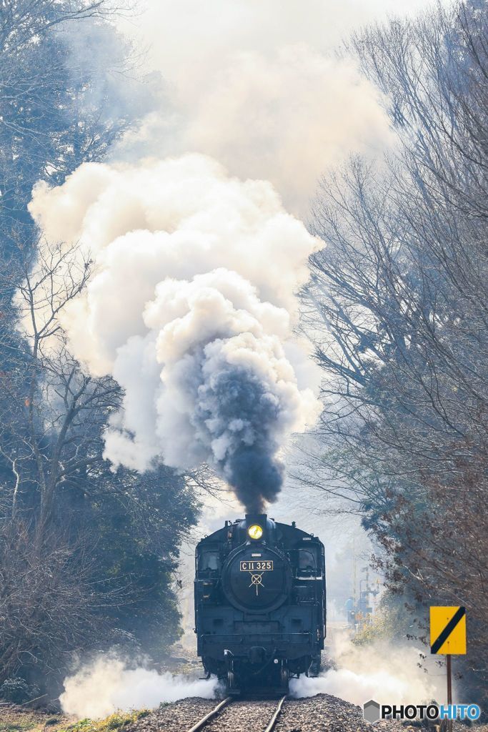 モヤの中の爆煙！