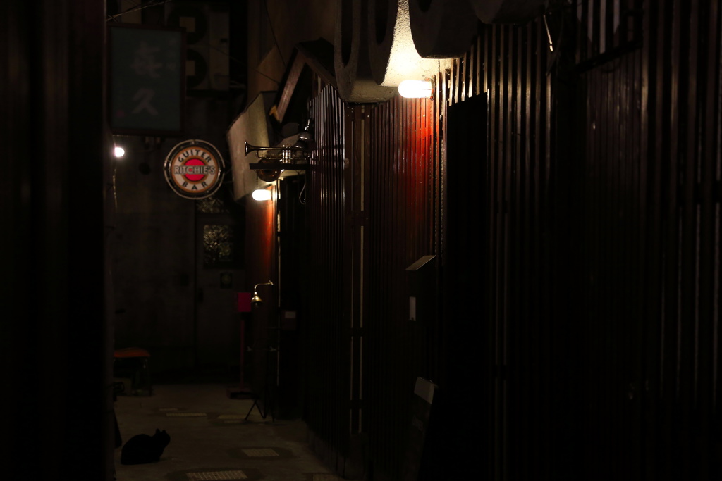 路地裏酒場
