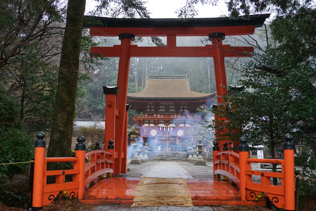 雨の丹生都比売神社3