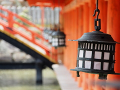 厳島神社の灯籠