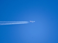 上空通過