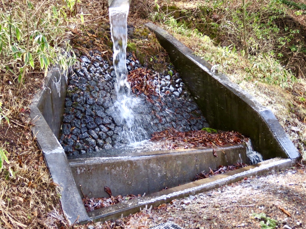 ケラ池排水溝