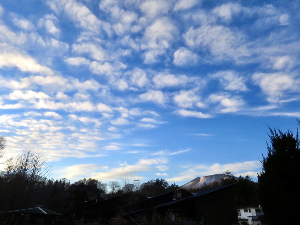 巻積雲と浅間山