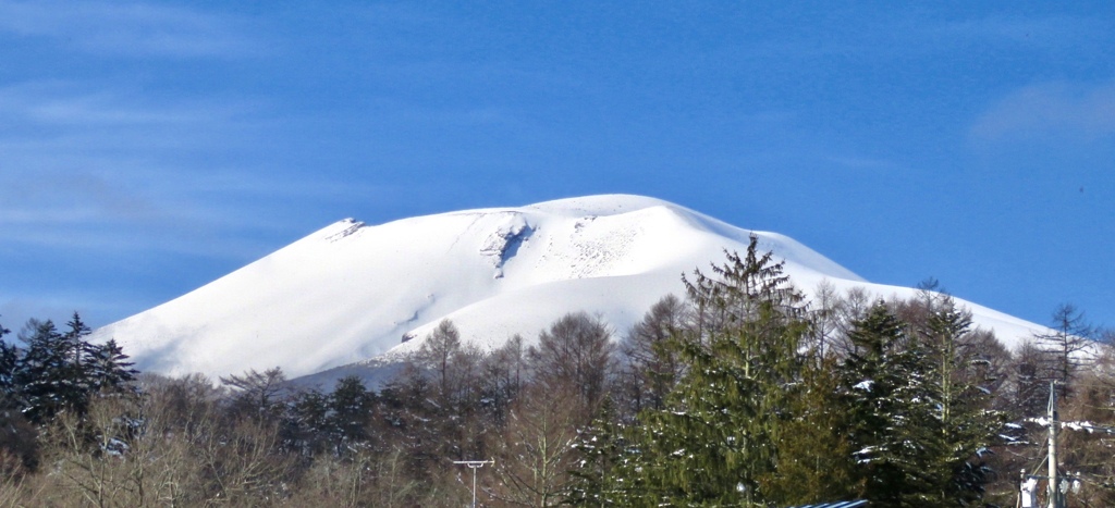 純白の浅間山