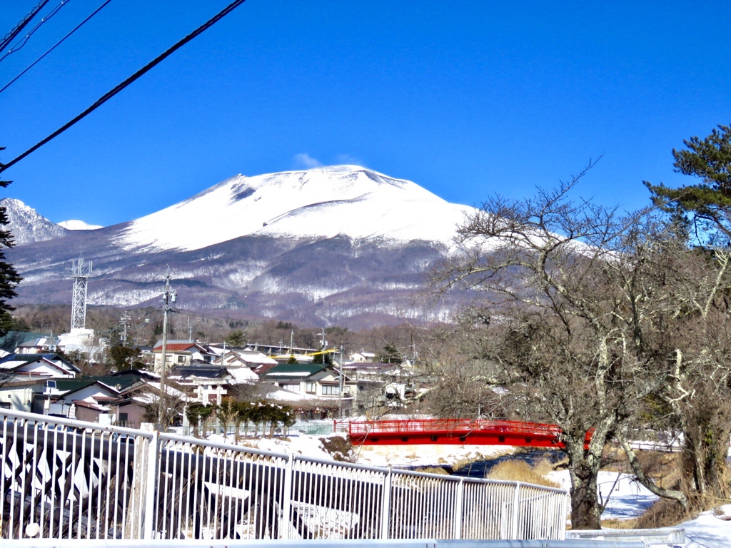 国道の橋から見た浅間山