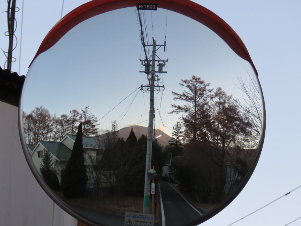 ミラーの中