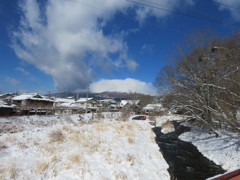 雲を被った浅間山