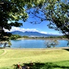 池のある風景