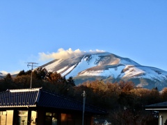 たなびく噴煙①