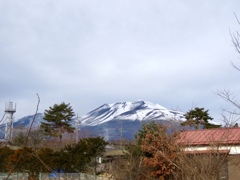 墓地から見た浅間山