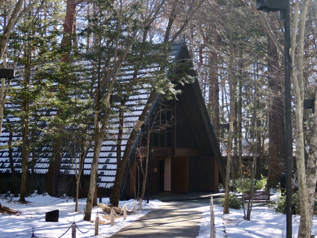 雪の軽井沢高原教会