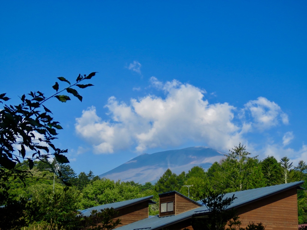 青空、雲、浅間山