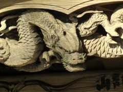 龍の彫刻