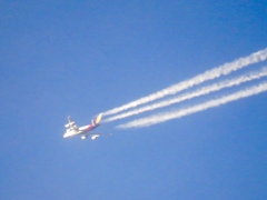 浅間山の上を通過