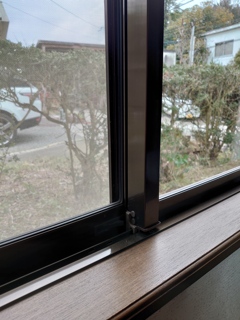 N8_腰窓中