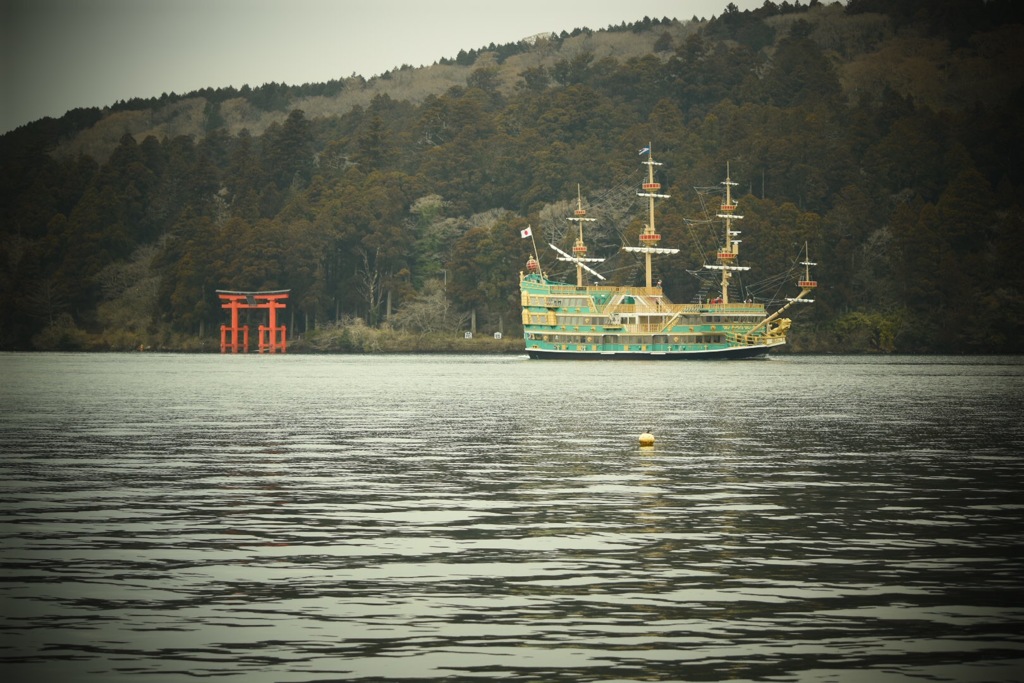 芦ノ湖海賊船