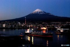 富士山と工場夜景