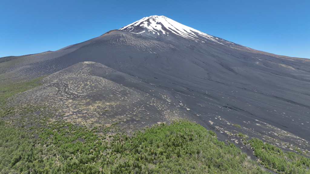 Mt. Fuji 御殿場口 二ッ塚 下塚2024年5月10日MAVIC3_014