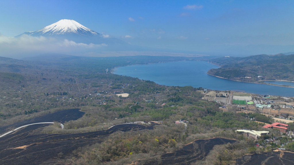 山中湖・明神山の野焼き後-DJI MAVIC3_CL-2023年4月20日