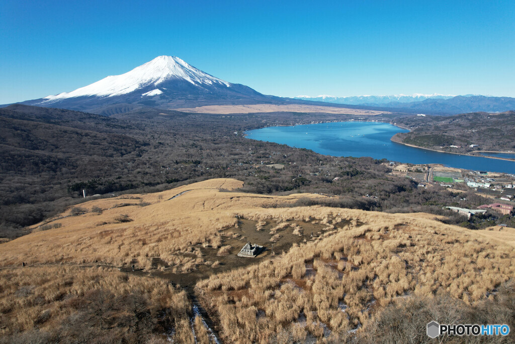 富士山　山中湖・明神山・山頂　2023年1月１日・空撮4K