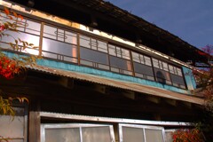 枯色（かれいろ）に灯る赤