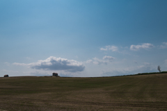 稜線に立つ小屋