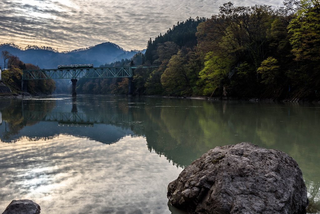 早朝の二橋