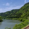 青空と新緑と阿賀野川